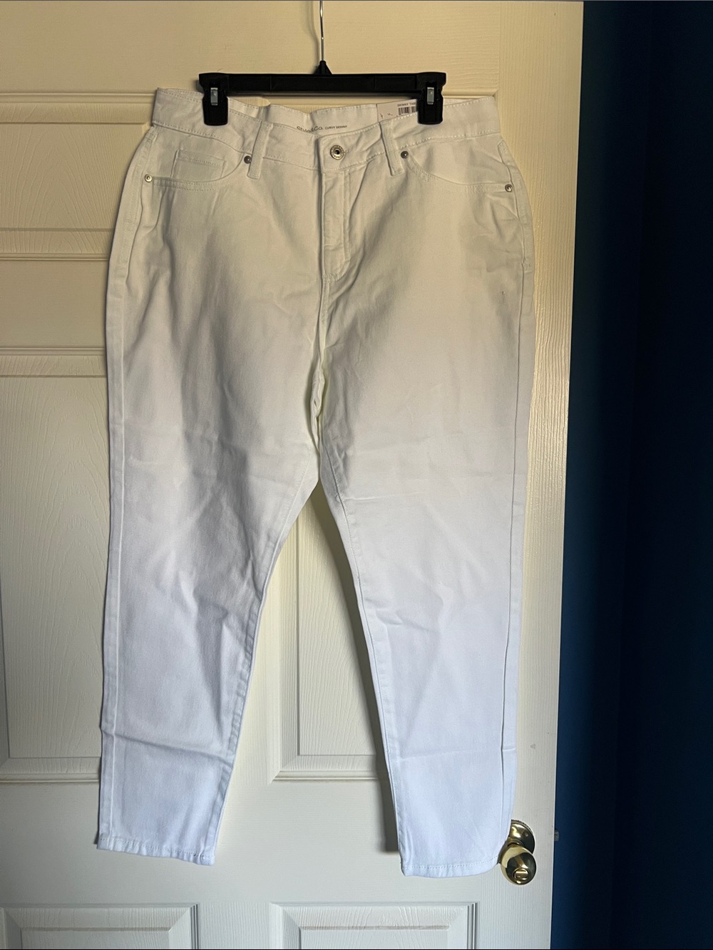 White High-Rise Straight Leg Jeans